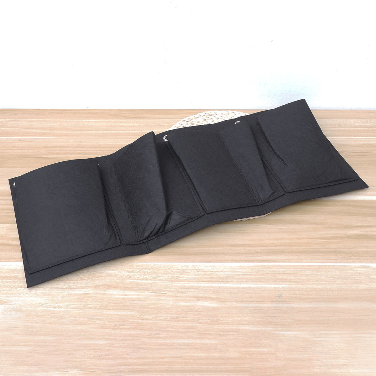 Vertical Planter - 2Pcs Wall Mounted Planting Bag Felt